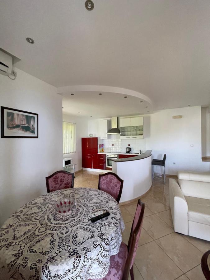 Apartments Rozela Ulcinj Exterior photo