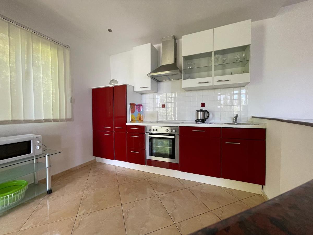 Apartments Rozela Ulcinj Exterior photo