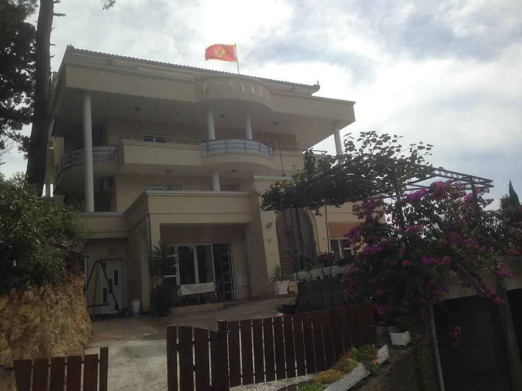 Apartments Rozela Ulcinj Exterior photo